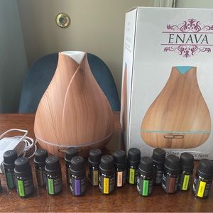 Enava Aromatherapy Diffuser and Essential Oil Set